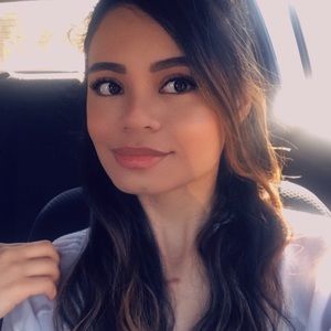 Meet your Posher, Joana